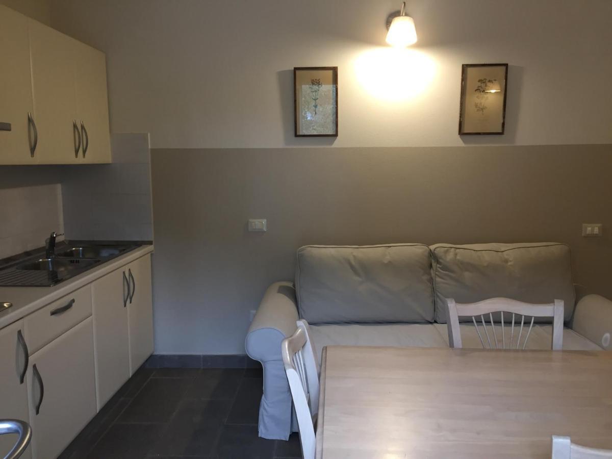 Relais Le Fornacelle Aparthotel Кастането Кардучи Екстериор снимка