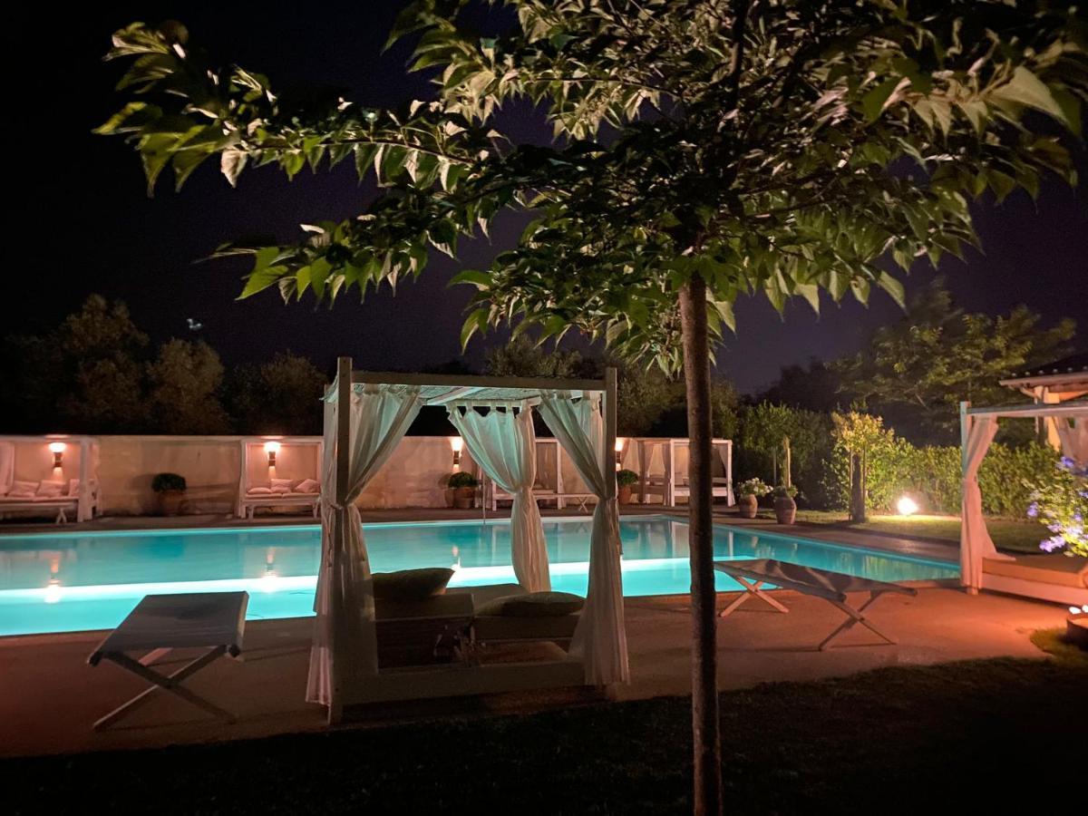 Relais Le Fornacelle Aparthotel Кастането Кардучи Екстериор снимка