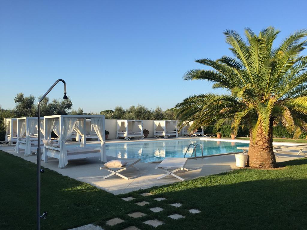 Relais Le Fornacelle Aparthotel Кастането Кардучи Екстериор снимка