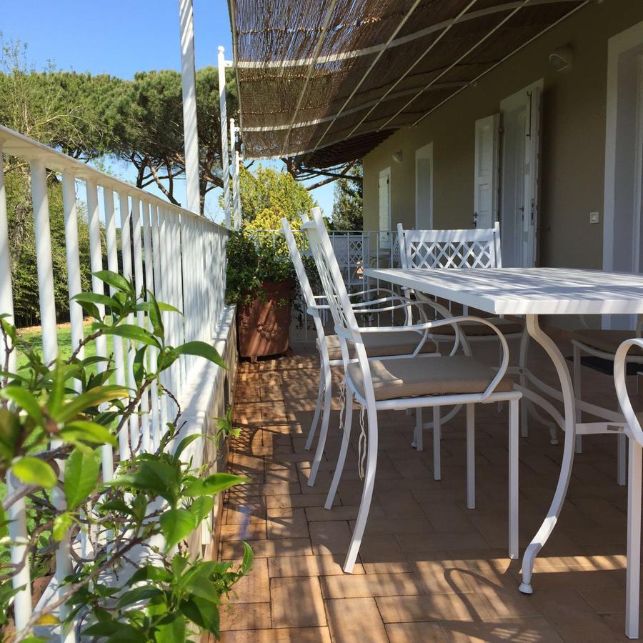 Relais Le Fornacelle Aparthotel Кастането Кардучи Екстериор снимка