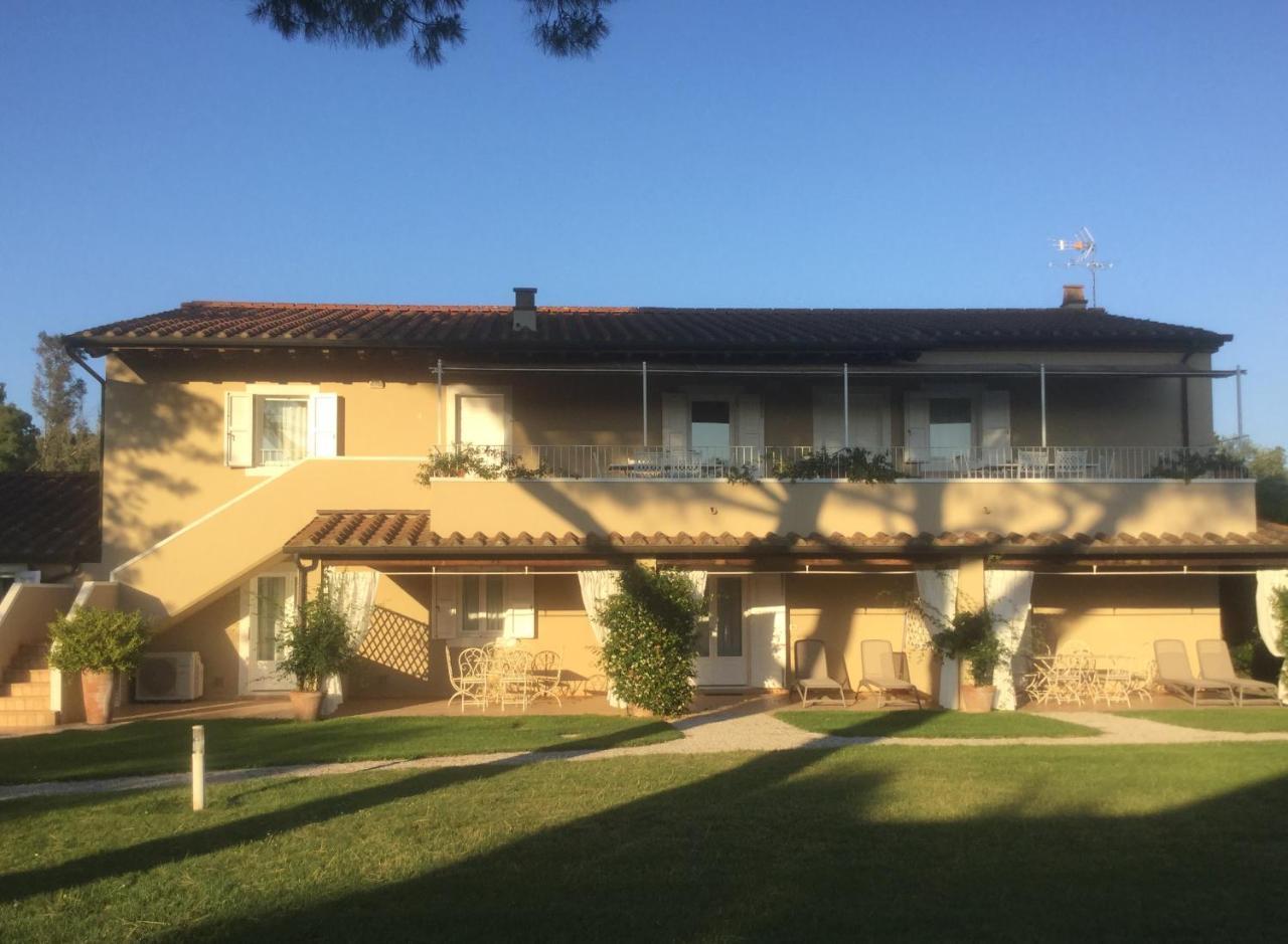 Relais Le Fornacelle Aparthotel Кастането Кардучи Екстериор снимка