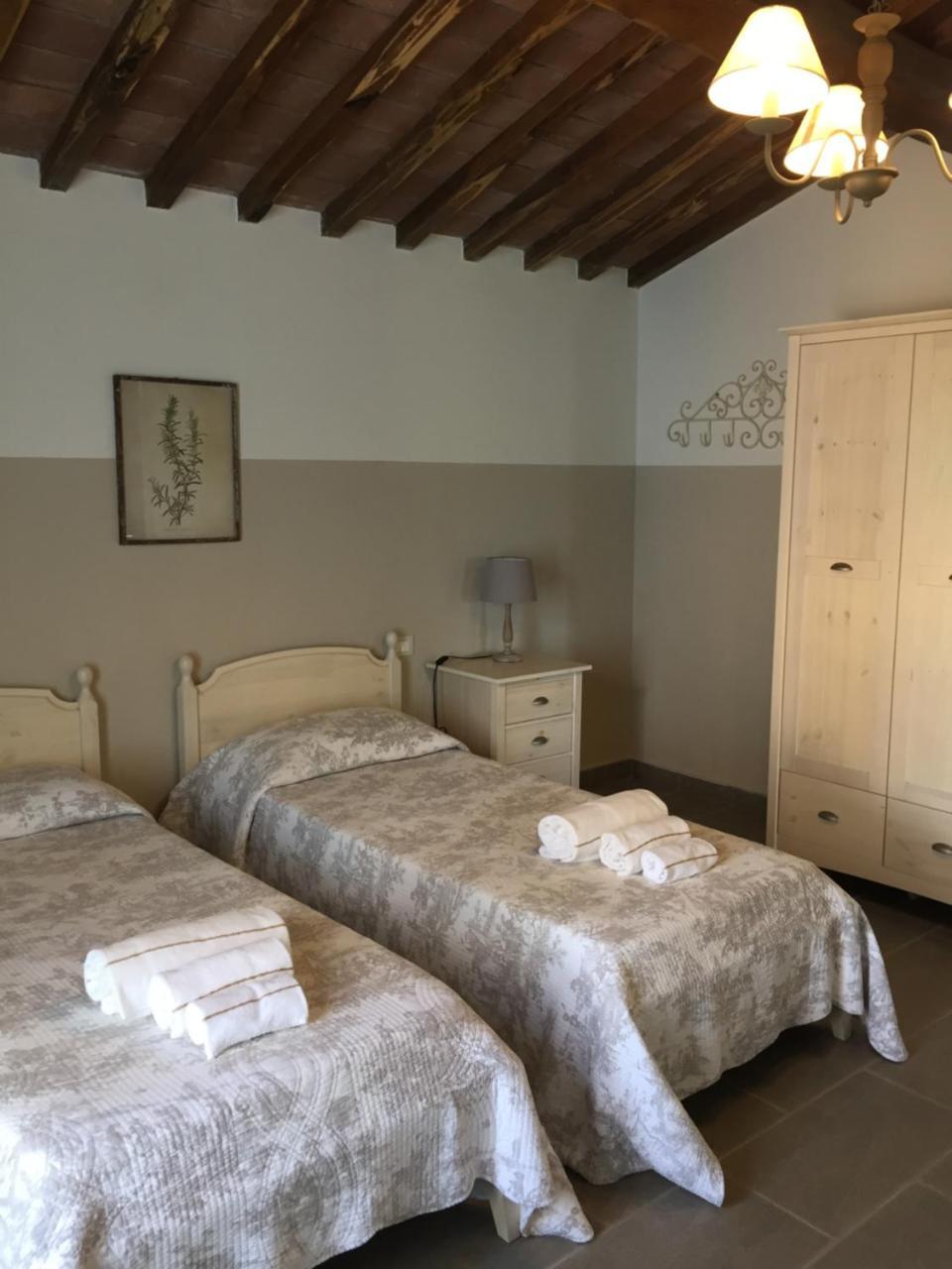 Relais Le Fornacelle Aparthotel Кастането Кардучи Екстериор снимка