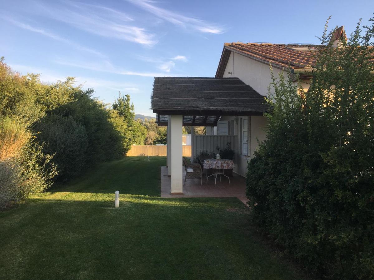 Relais Le Fornacelle Aparthotel Кастането Кардучи Екстериор снимка